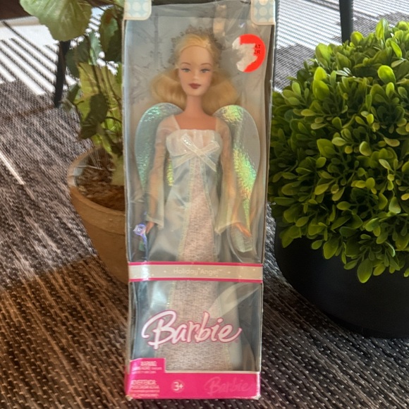 Barbie Other - Vintage 2006 Holiday Angel Barbie with Iridescent Wings